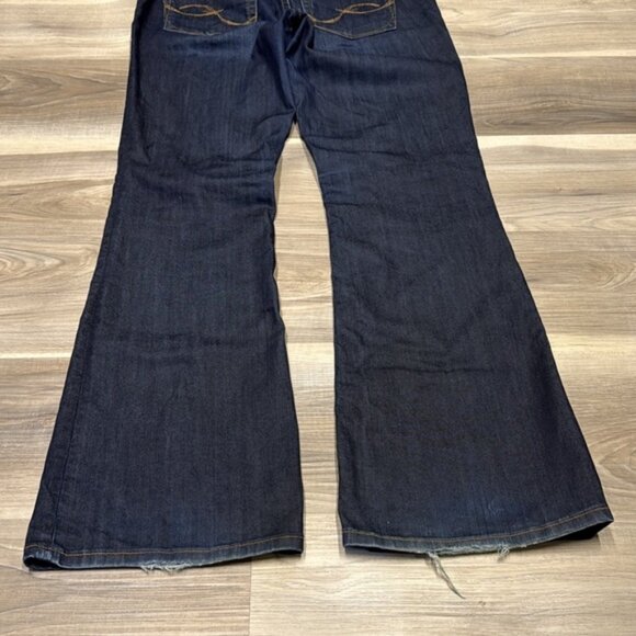 Silver Jeans Women's Deep Indigo Flare Jeans size 32 - Picture 8 of 9